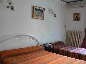 Hotel Felix Niza 2*,  Francia